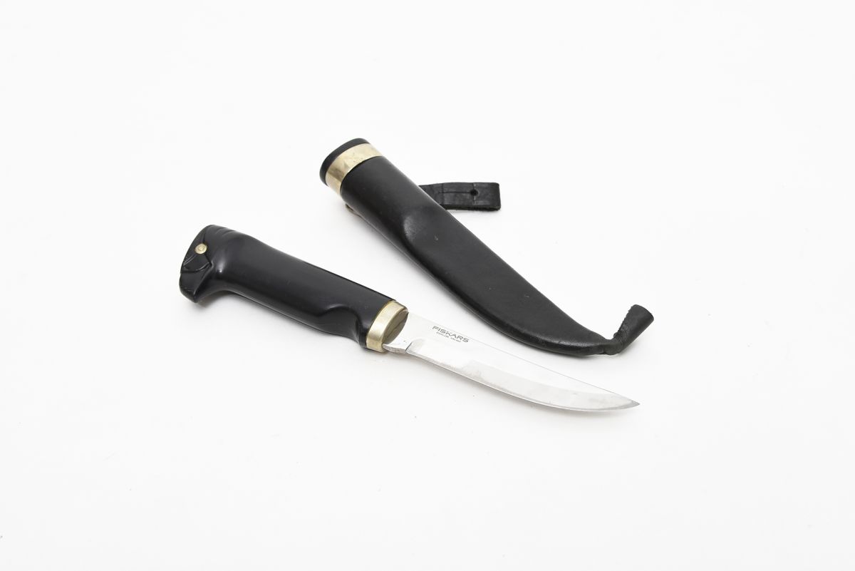 Gardberg Berter Hand Knigh Fiskars 01