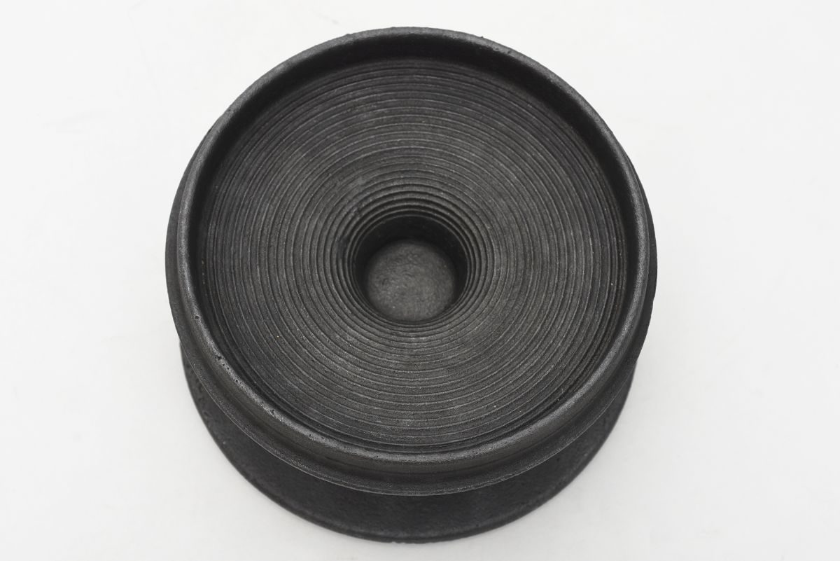 Tapiovaara Ilmari iron candlestick top