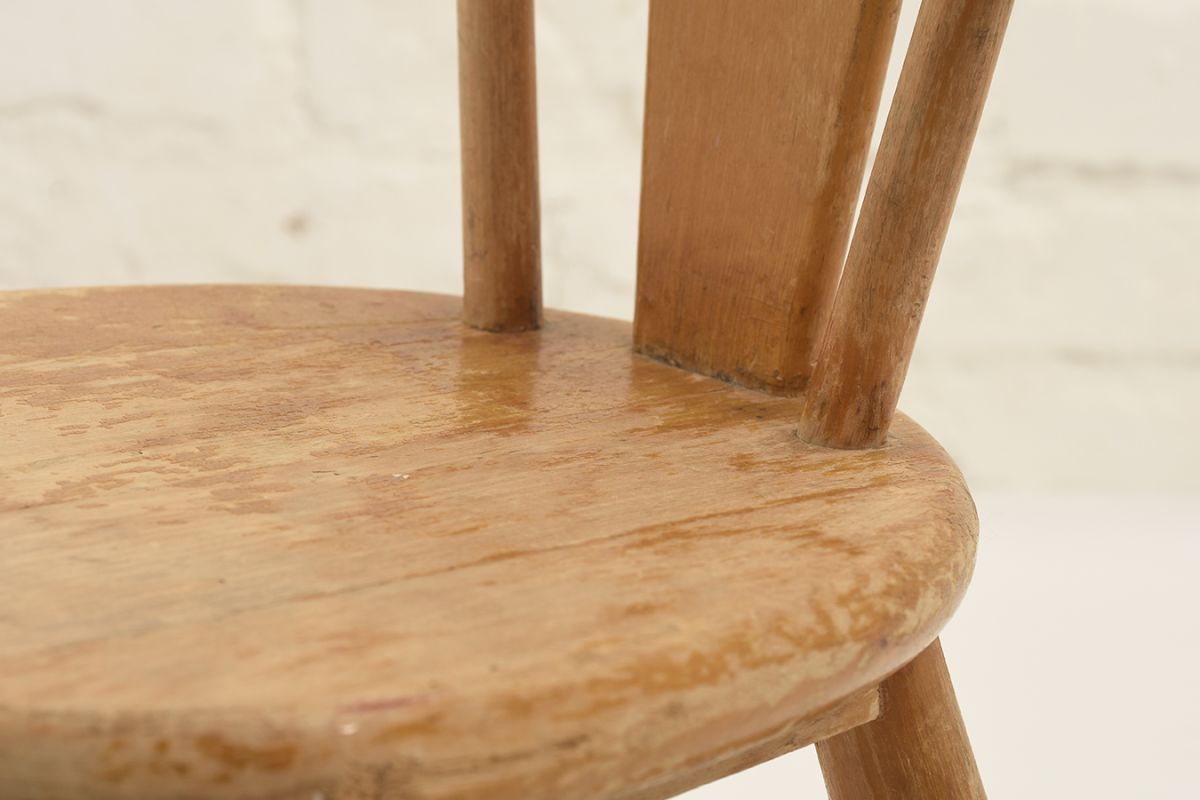 Solidwood-Kids-Chair_detail2