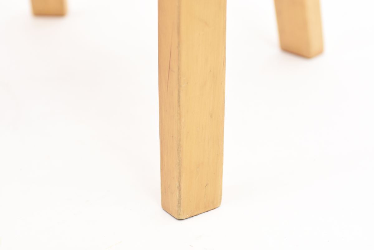 Aalto Alvar Chair N65 red lino set 09