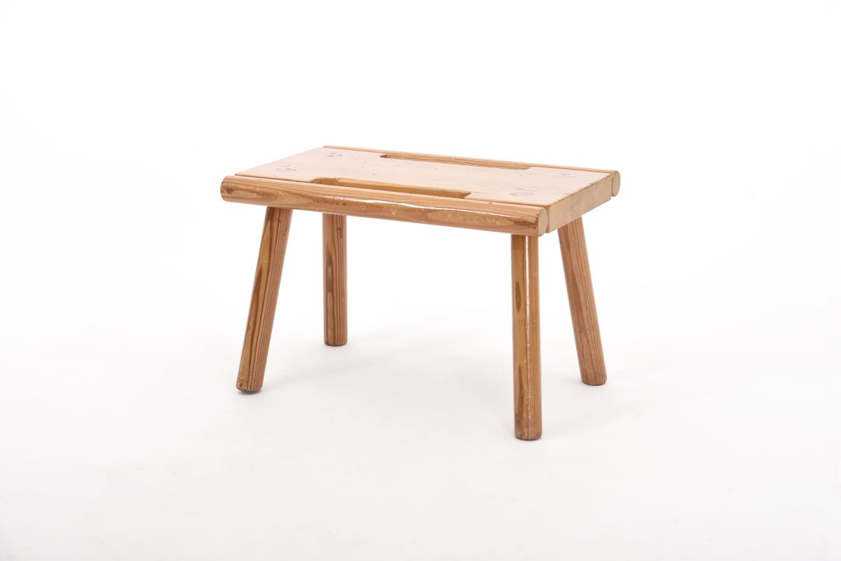 Anonymous Stool pine