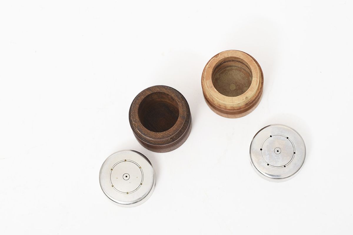 Salt-Pepper-Shakers-details1
