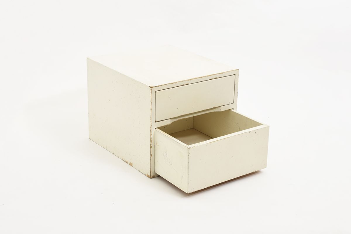 Artek-Wooden-Drawer-With-Mirror_open