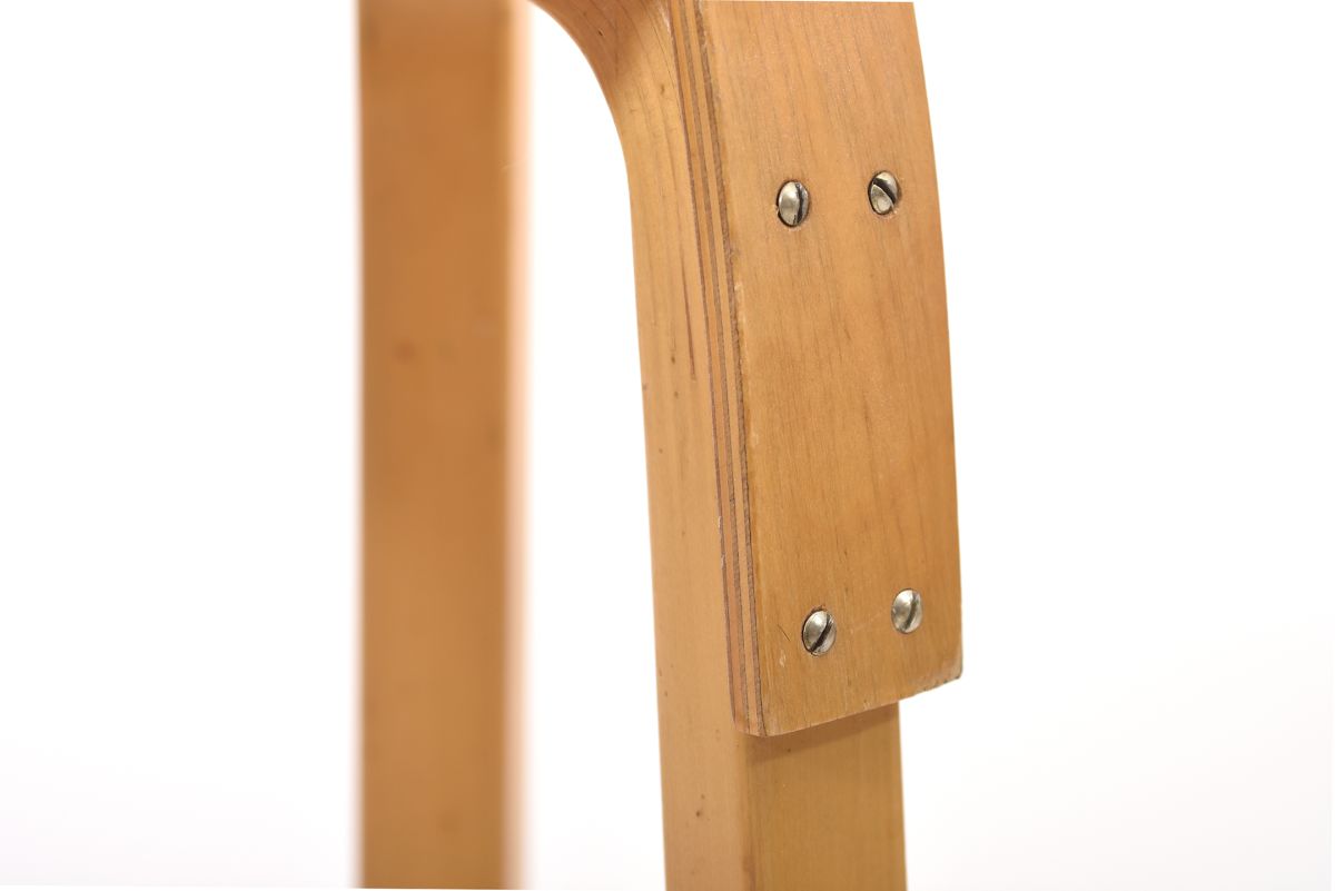 Aatlo Alvar Chair K65 dark blue linoleum 07