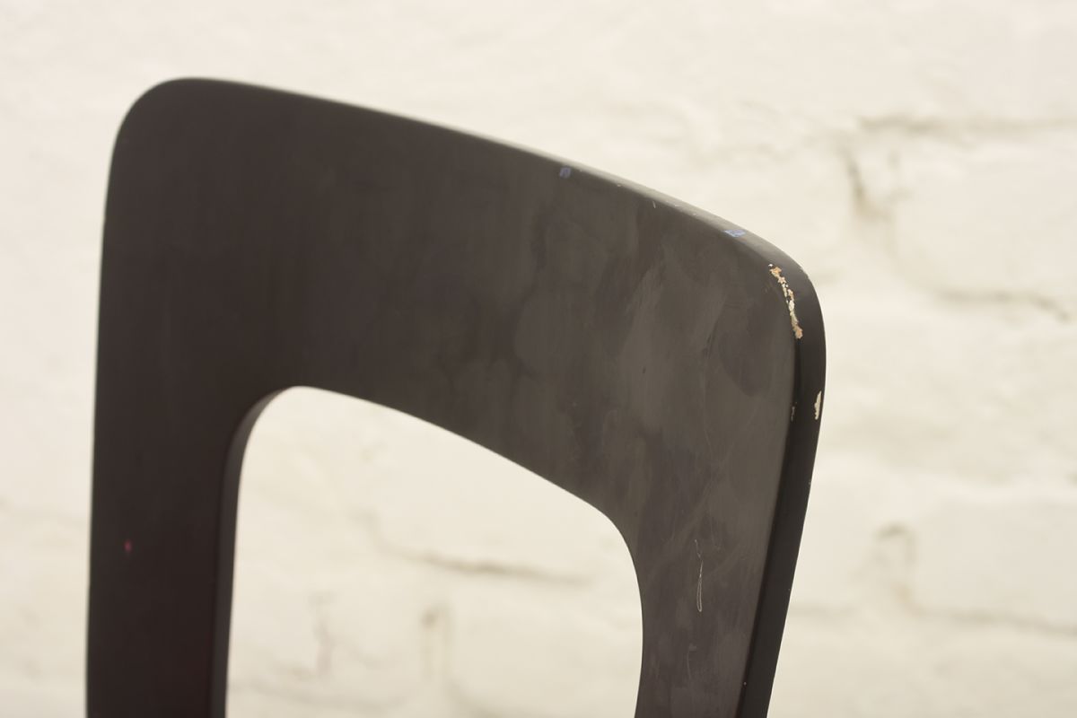 Aalto-Alvar-N65-black-red_detail1