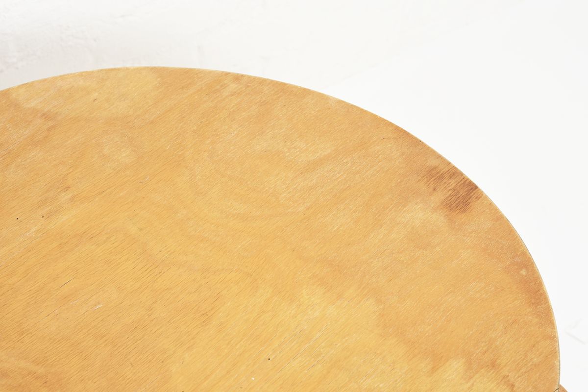 Aalto-Alvar-Club-Table-Birch_d72.5_detail1