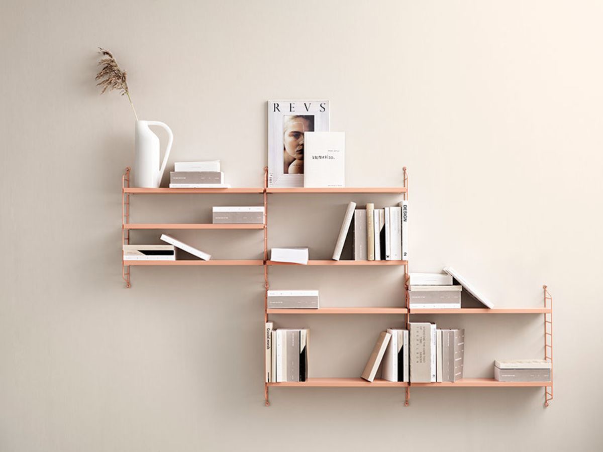 String-pocket-livingroom-blush_landscape_mailer