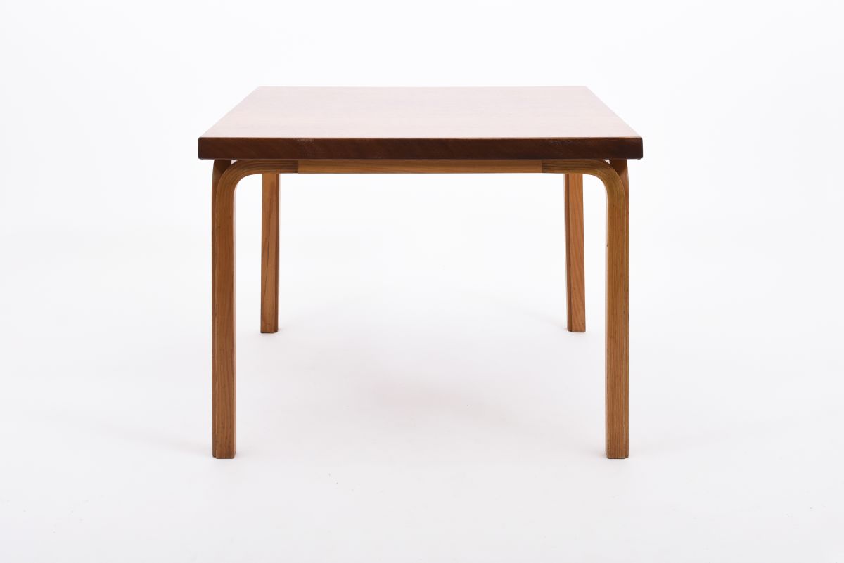 Aalto Alvar Y legged side table