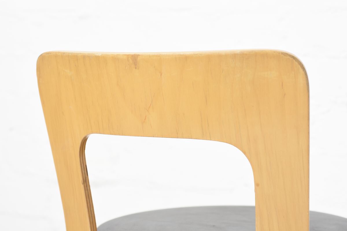 Aalto Alvar chair 65 black lino 03
