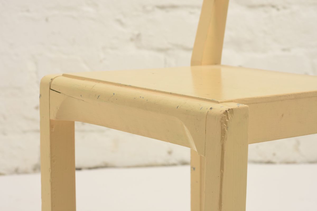 Kids-Chair-Wood-Yellow_detail2