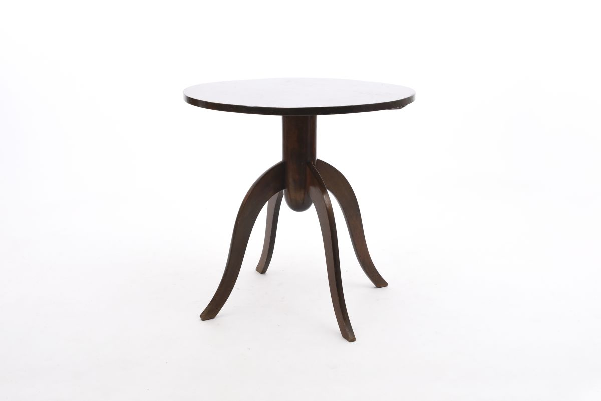 Anonymous round table stained
