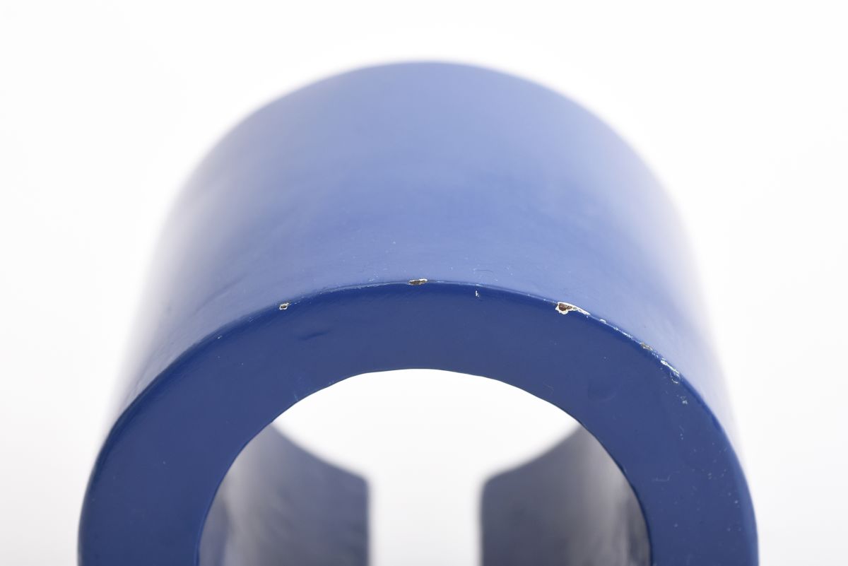 Anonymous Paper weight Ω 01