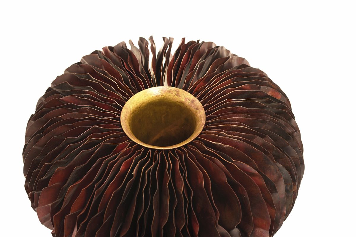Minkkinen-Eila-Copper-Sculpture-Red-Set_short_dettail1