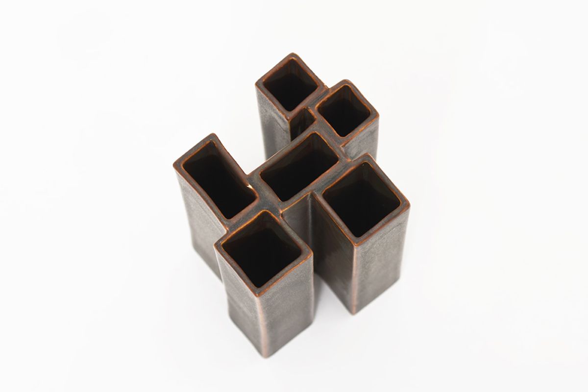 Scuptural Finnish Ceramic Vase details3