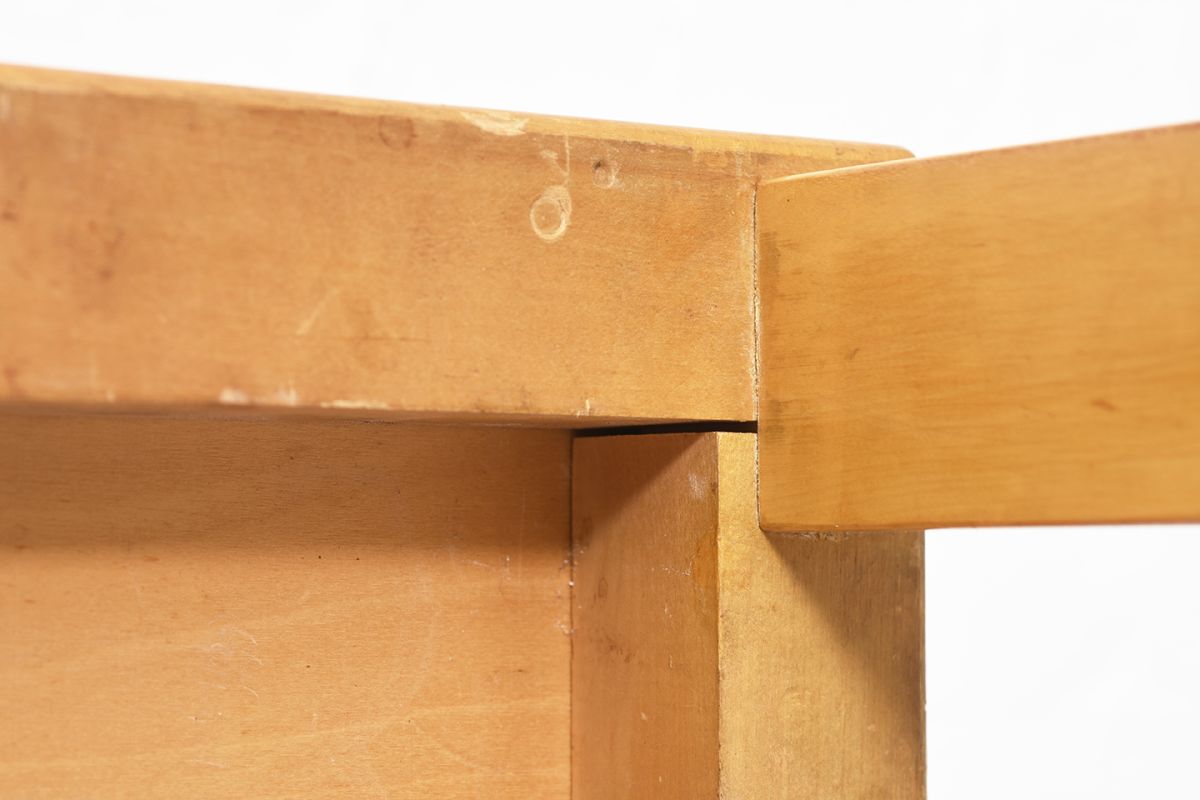 Aalto-Alvar-Ealry-Table-Wood_detail9