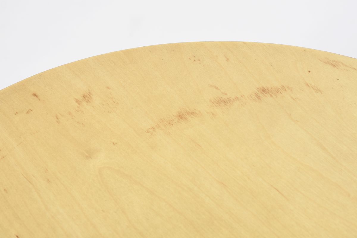 Aalto Alvar side table war leg 01
