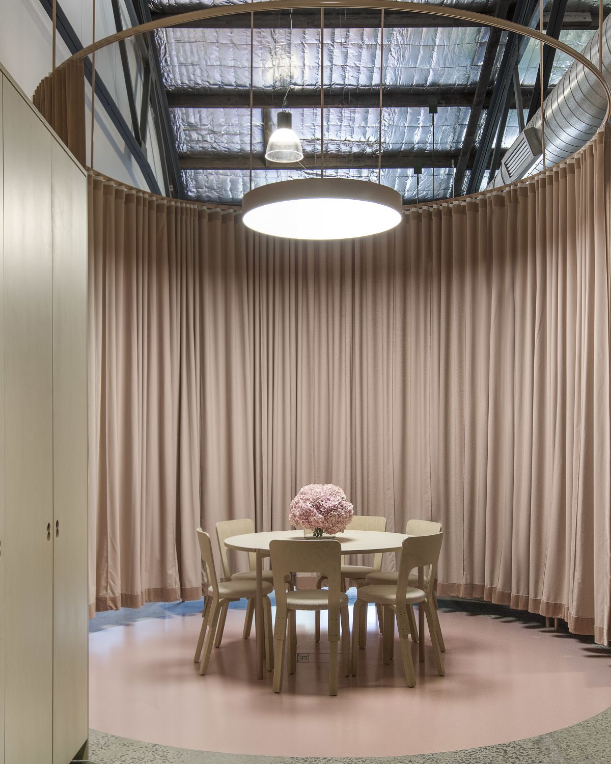 Bresnic-Whitney-Office-Rosbery-Australia-3716020