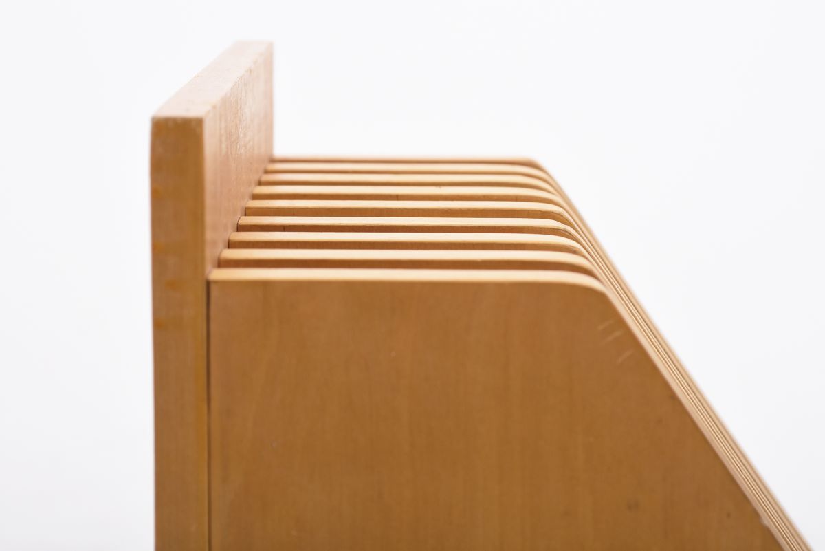 Anonymous Finnish book stand 04