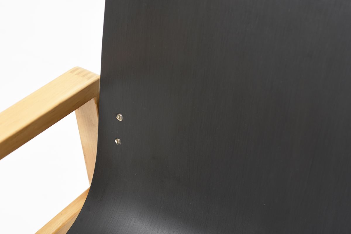 Aalto Alvar Hallway chair Birhc black 04