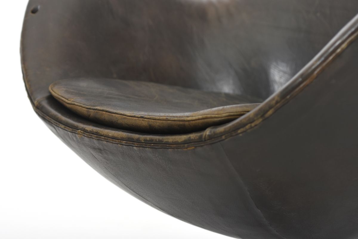 Jacobsen Arne Egg lounge chair leather 12