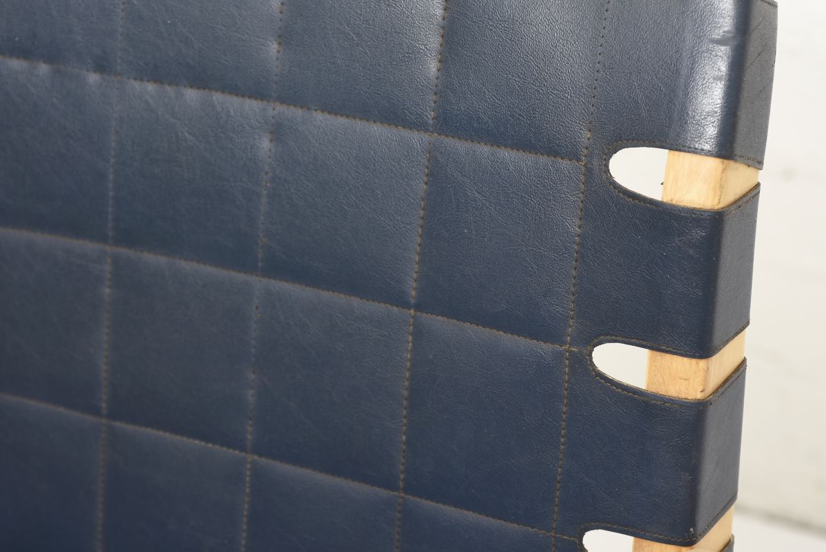 Aalto Alvar Chair 45 dark blue 03