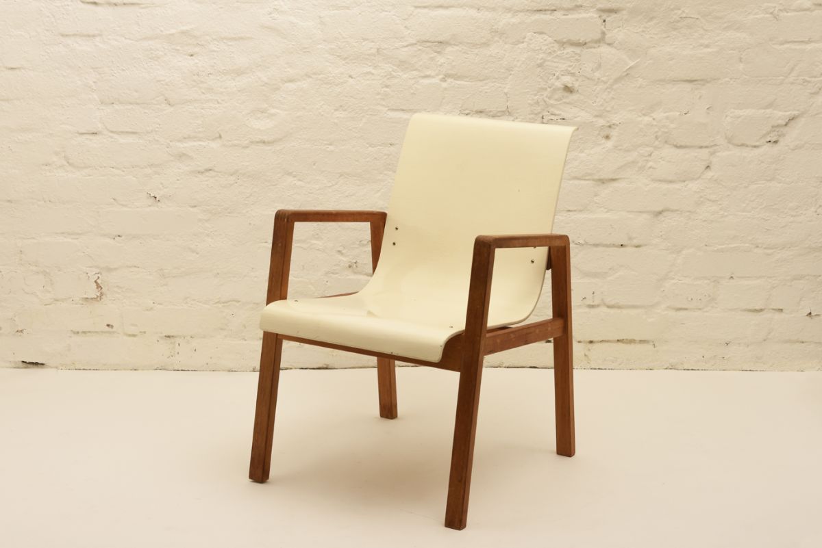 Alvar Aalto Hallway Chair White