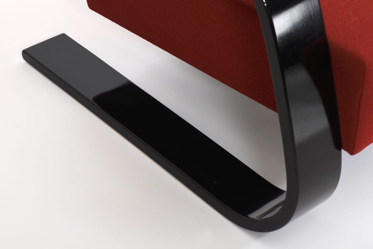 Aalto Alvar armchair 500 tamk red x black 08