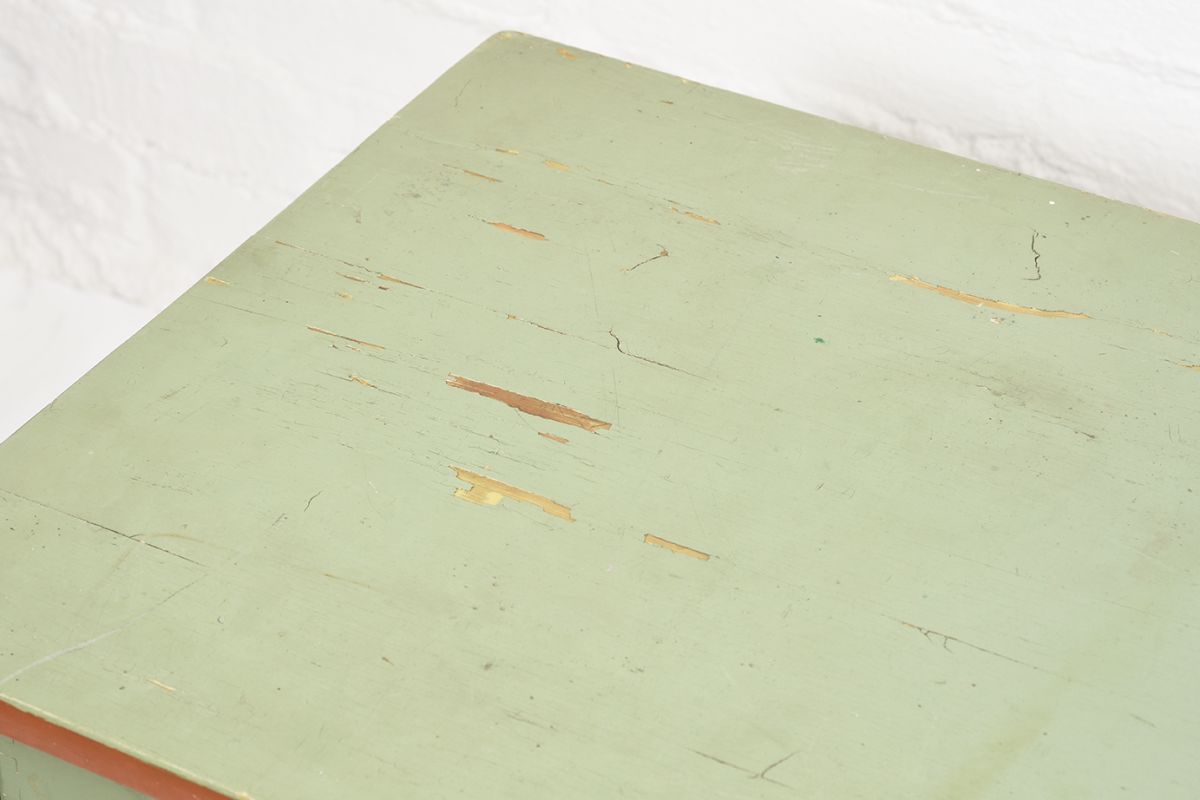 Toivonen-Eevert-Kids-Table-Green_detail2