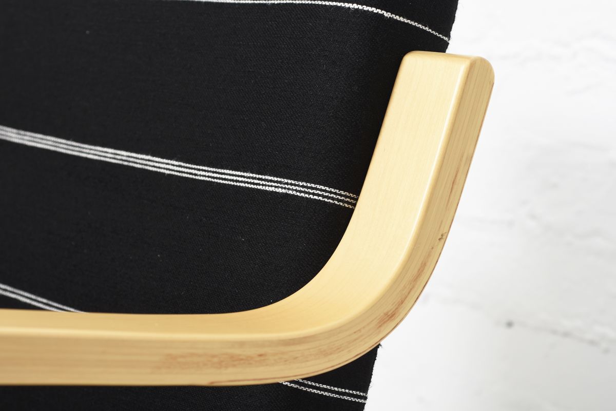 Aalto Alvar Armchair 402 back white 04