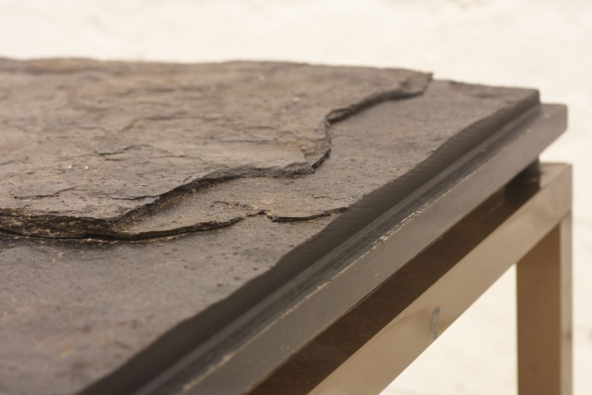 Granite-Relief-Table_Detail-02