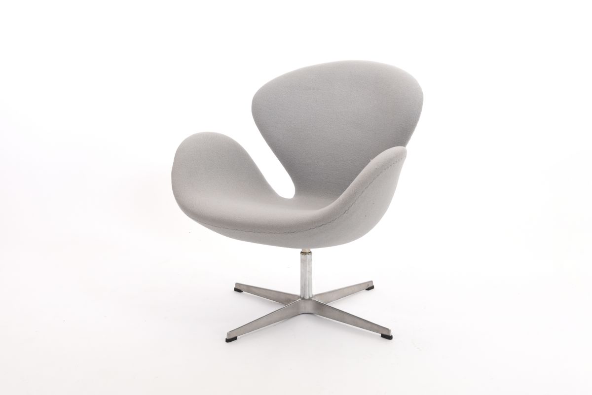Jacobsen Arne chaise swan light gray