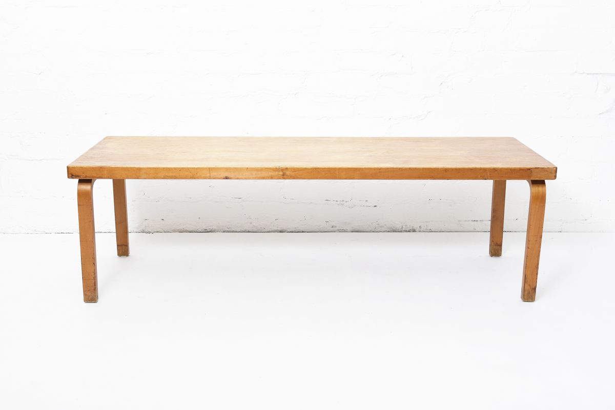Aalto Alvar Flowar table whole