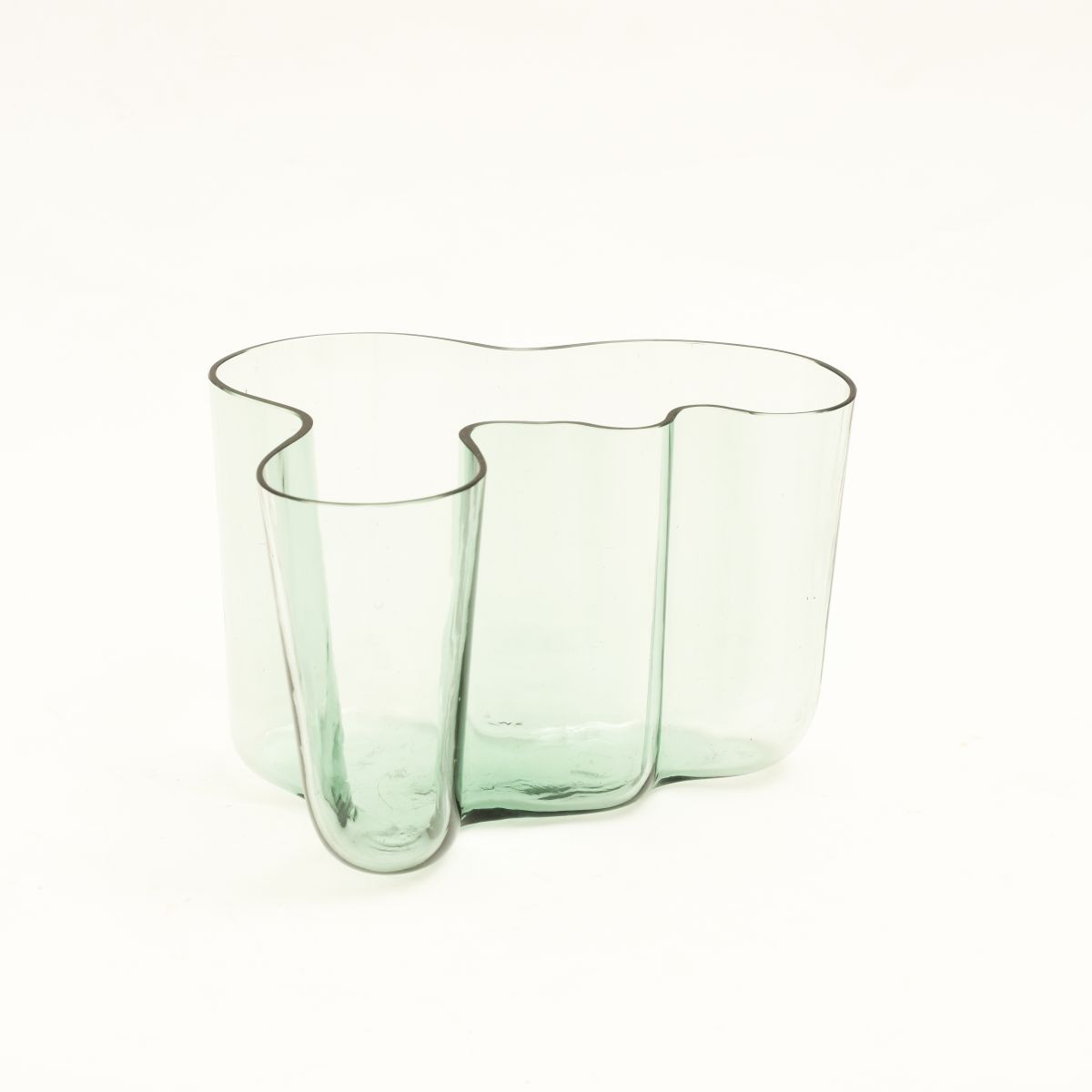 Aalto-Alvar-Savoy-Vase-Green-Karhula