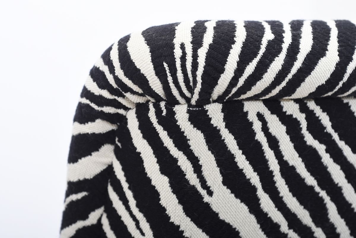 Aalto Alvar armchair 47 with zebra 04