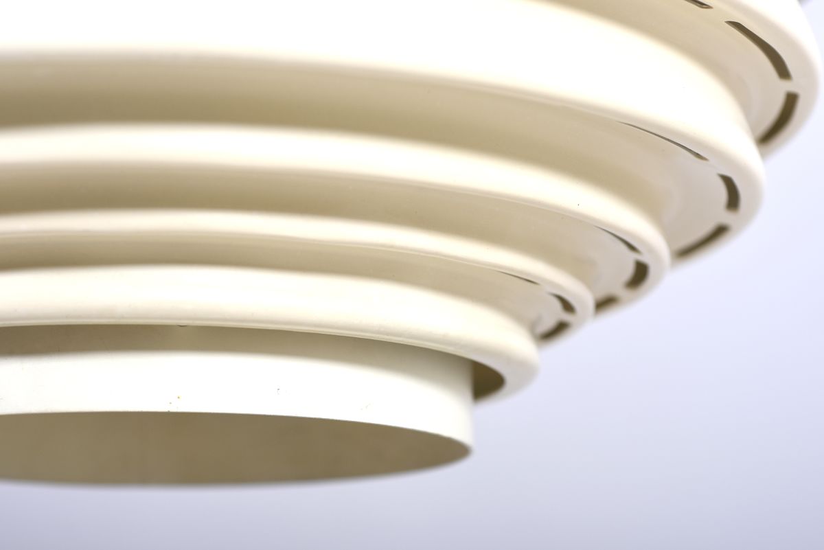 Aalto Alvar A335 A back white 08 jpga