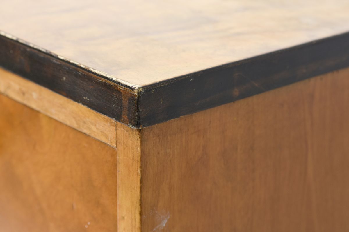 Anonymous-Vanity-Desk-with-Foldable-Mirror_detail17