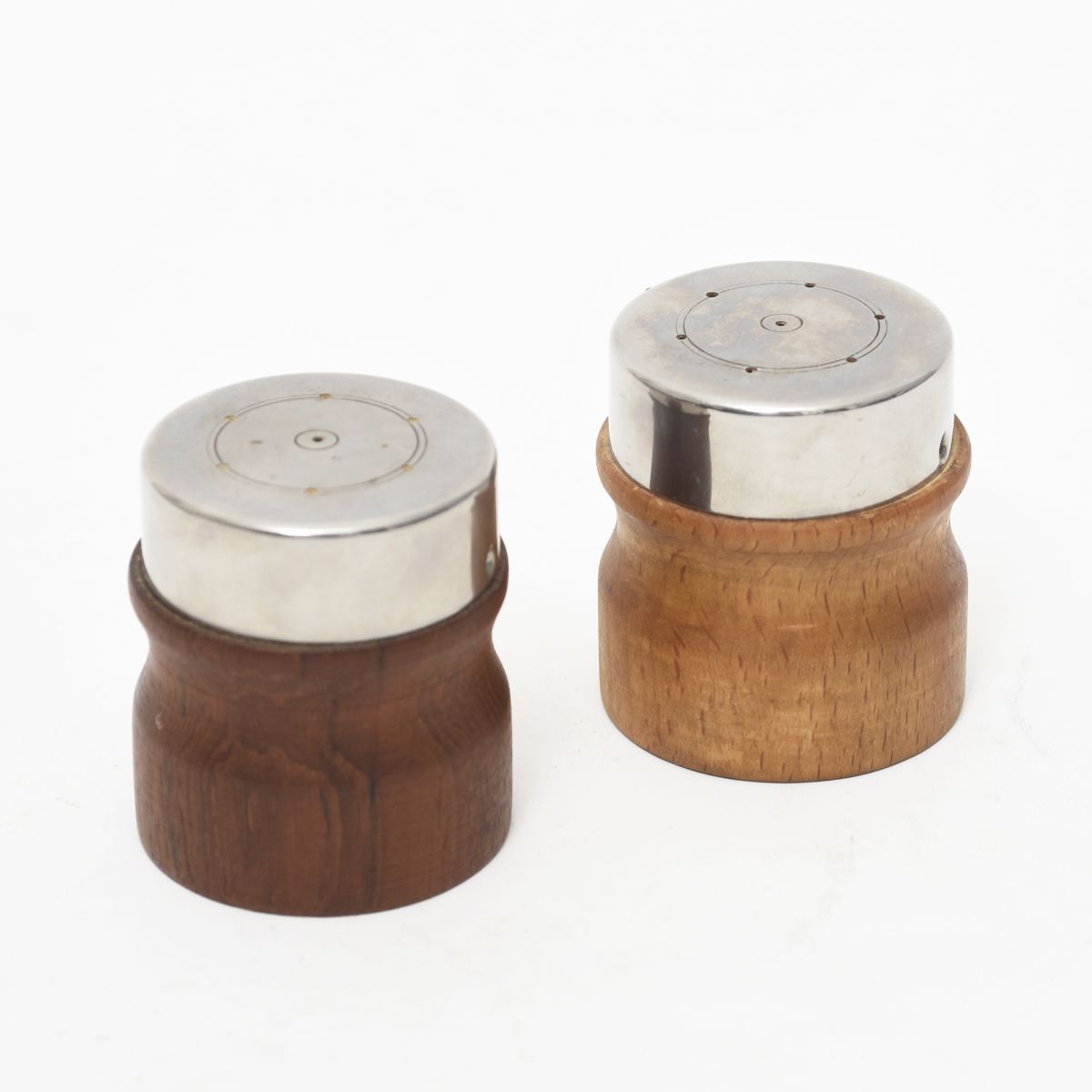 Salt-Pepper-Shakers
