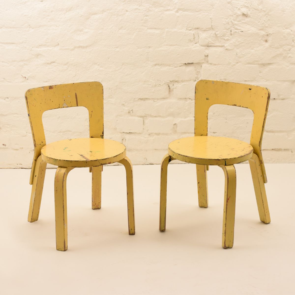 Alvar-Aalto_Children-Chair-65