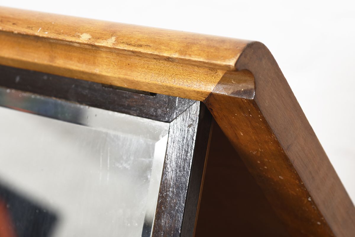 Anonymous-Vanity-Desk-with-Foldable-Mirror_detail9