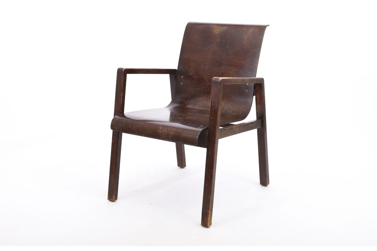 Artek - 403 Hallway Chair Artek - 403 Hallway Chair