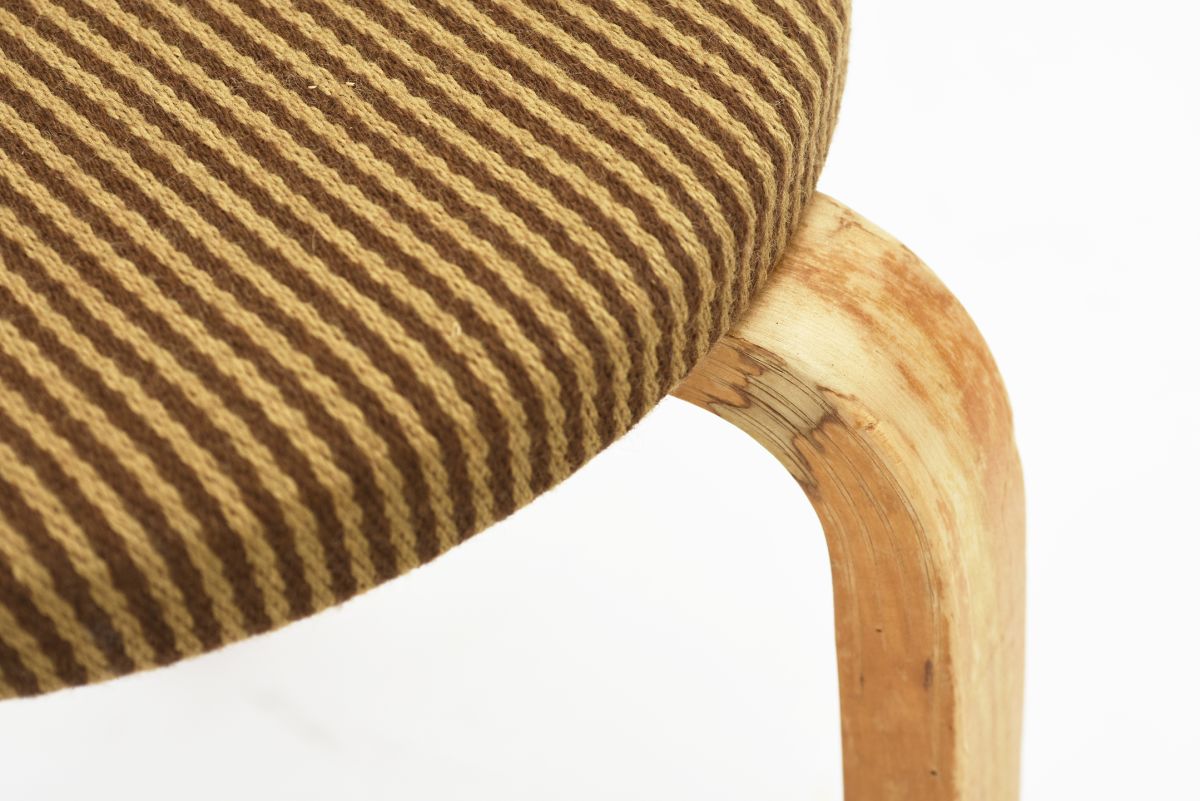 Aalto Alvar Stool60 brown stripe set 02