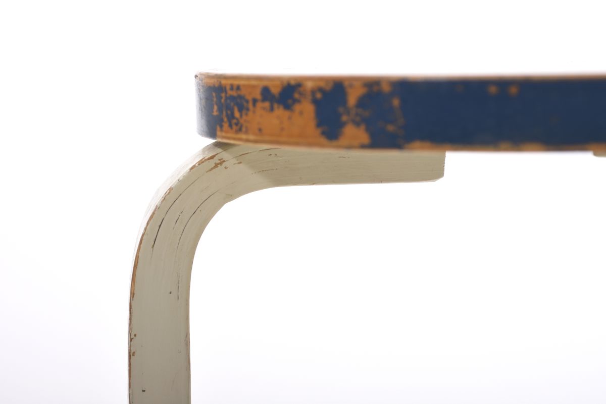 Aalto Alvar Stool 60 blue white 1940 06