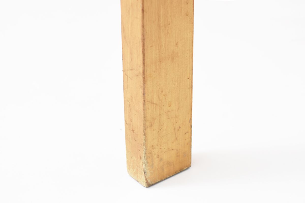 Aalto-Alvar-Ealry-Table-Wood_detail10