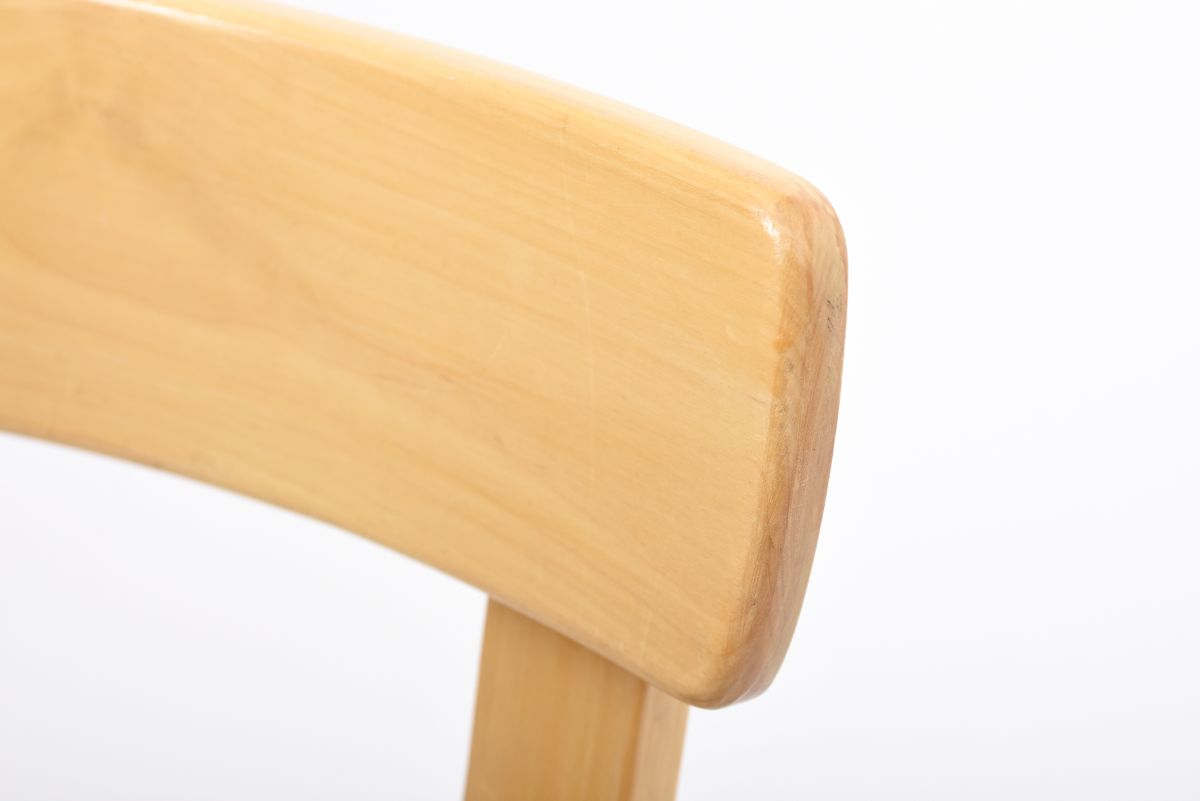 Aalto Alvar Chair 69 with zebra set 02