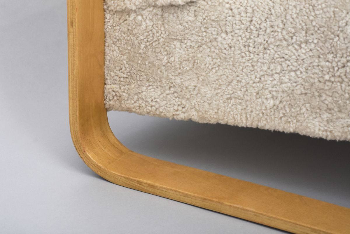 Aalto Alvar Sofa model 544 sheep skin 09