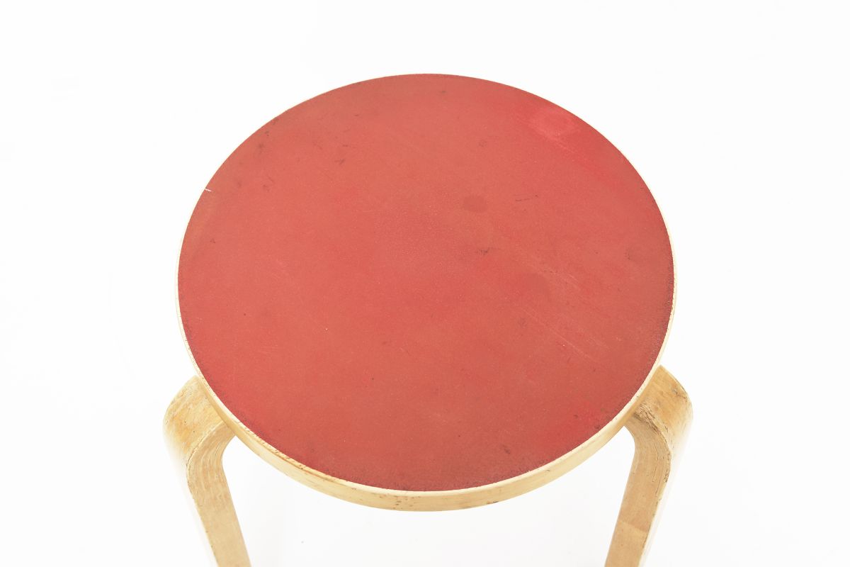 Aalto Alvar stool60 red rinoleum 01