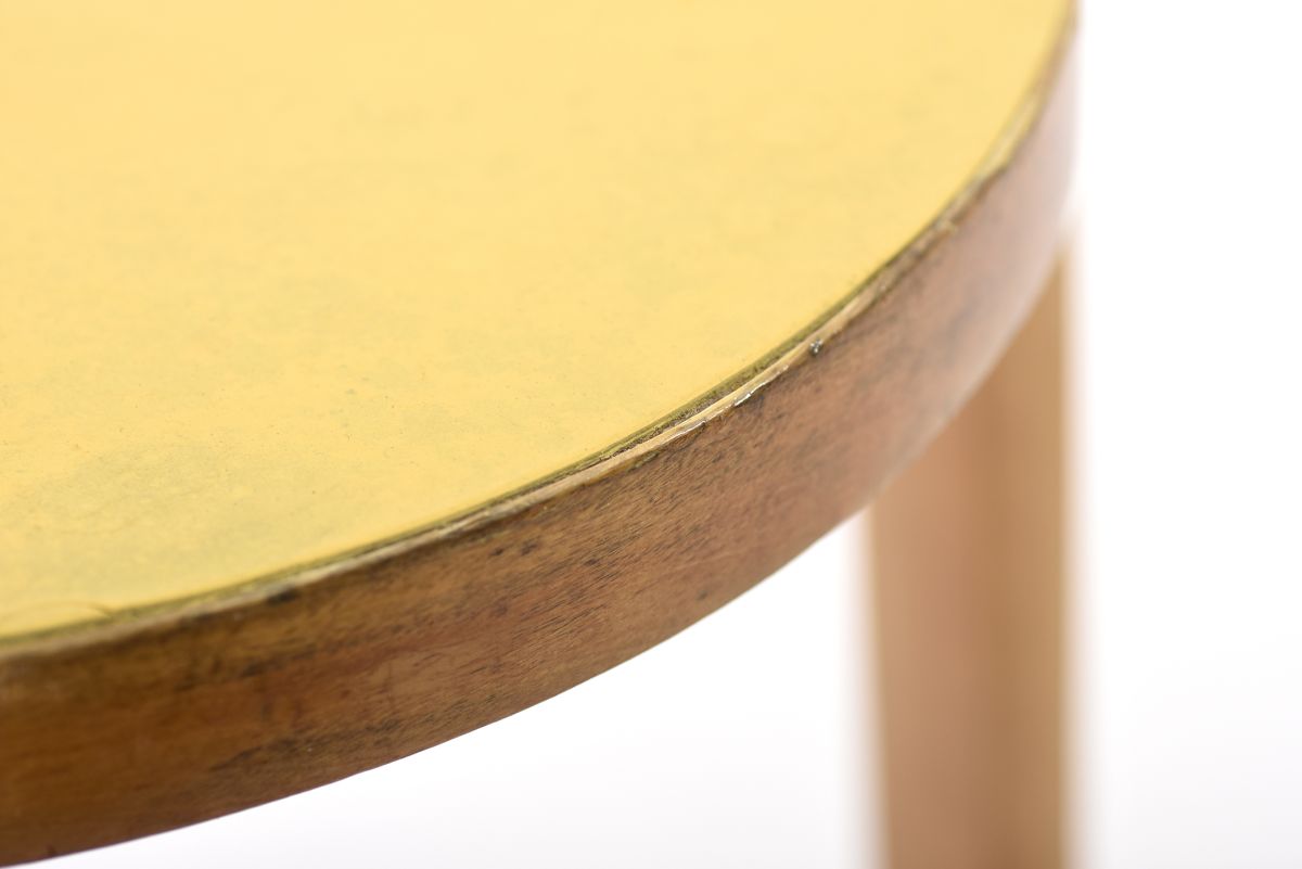 Aalto Alvar stool 60 yellow linoleum 01