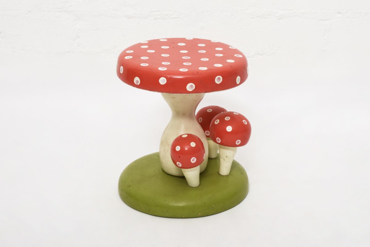 Folky Mushroom Stool1
