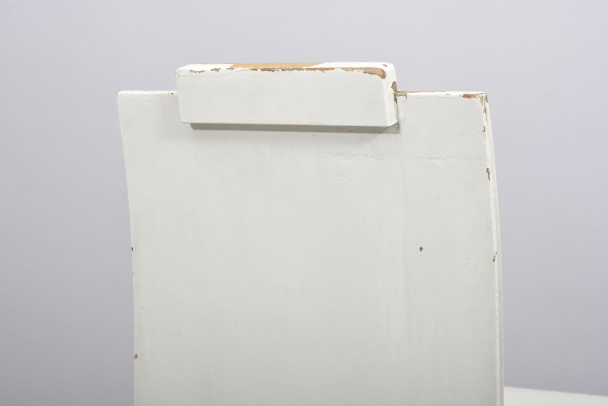Patinated side chair 05