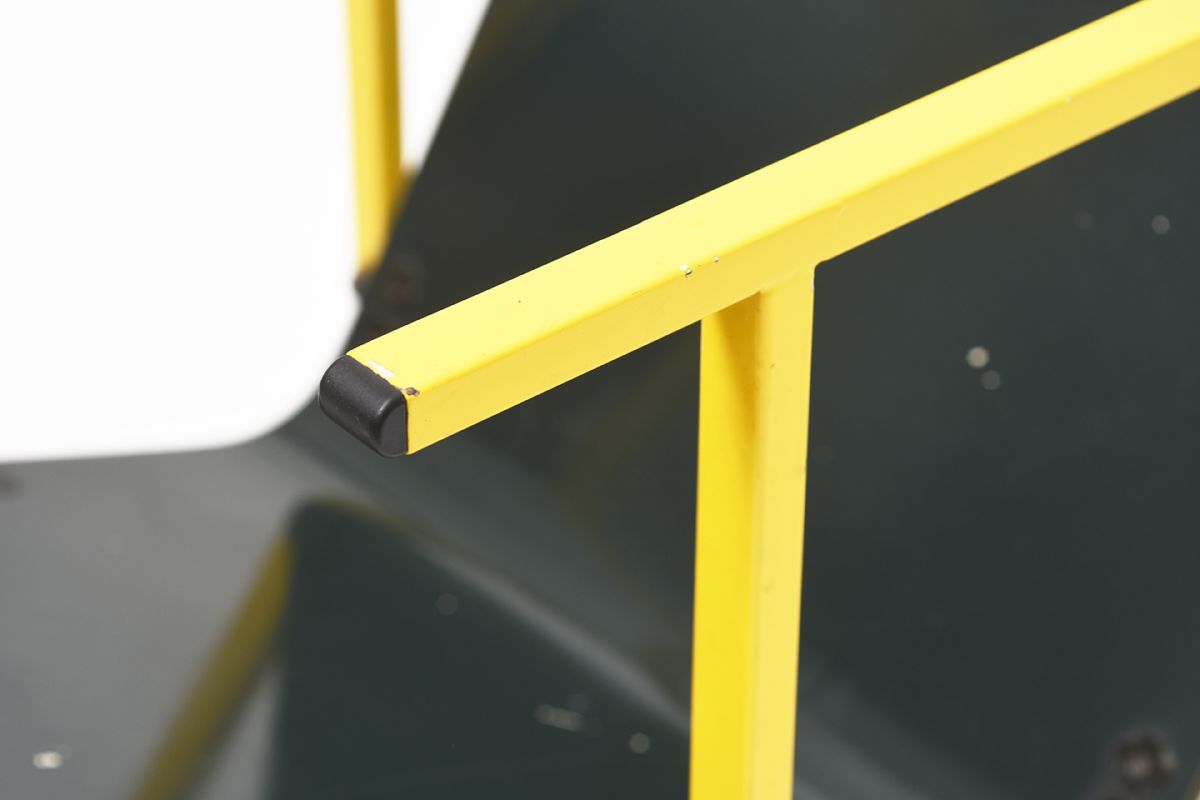 Kukkapuro-Yrjö-Kids-Armchair._detail10
